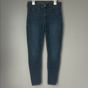 60% off American Eagle Outfitters Women's Dark Blue Skinny Jegging